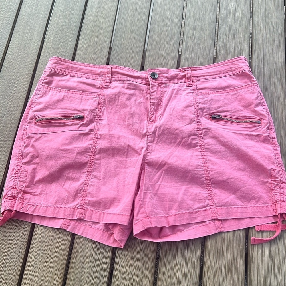 Pink cotton shorts